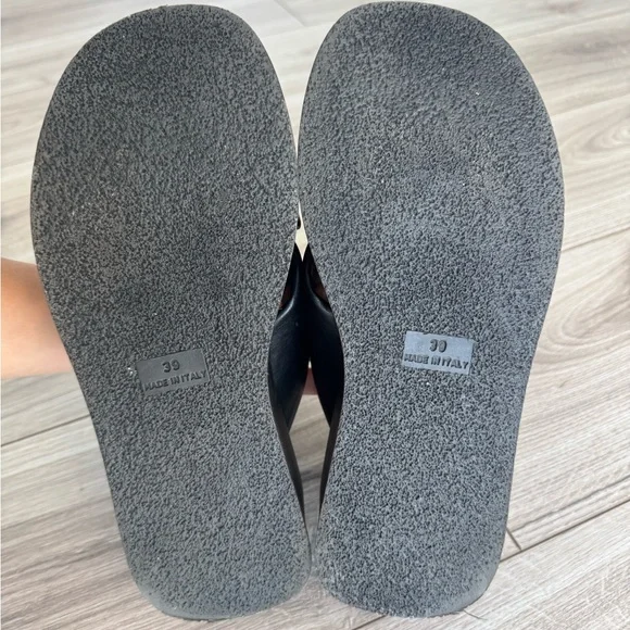 L’Intervalle Black Platform Slides - Picture 8 of 8